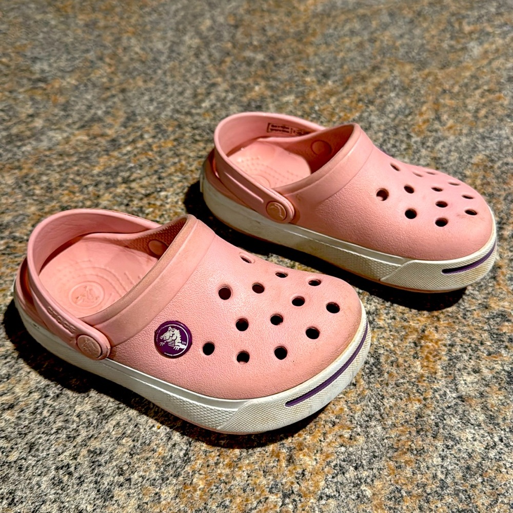 Good used condition toddler girls crocs size 8-9